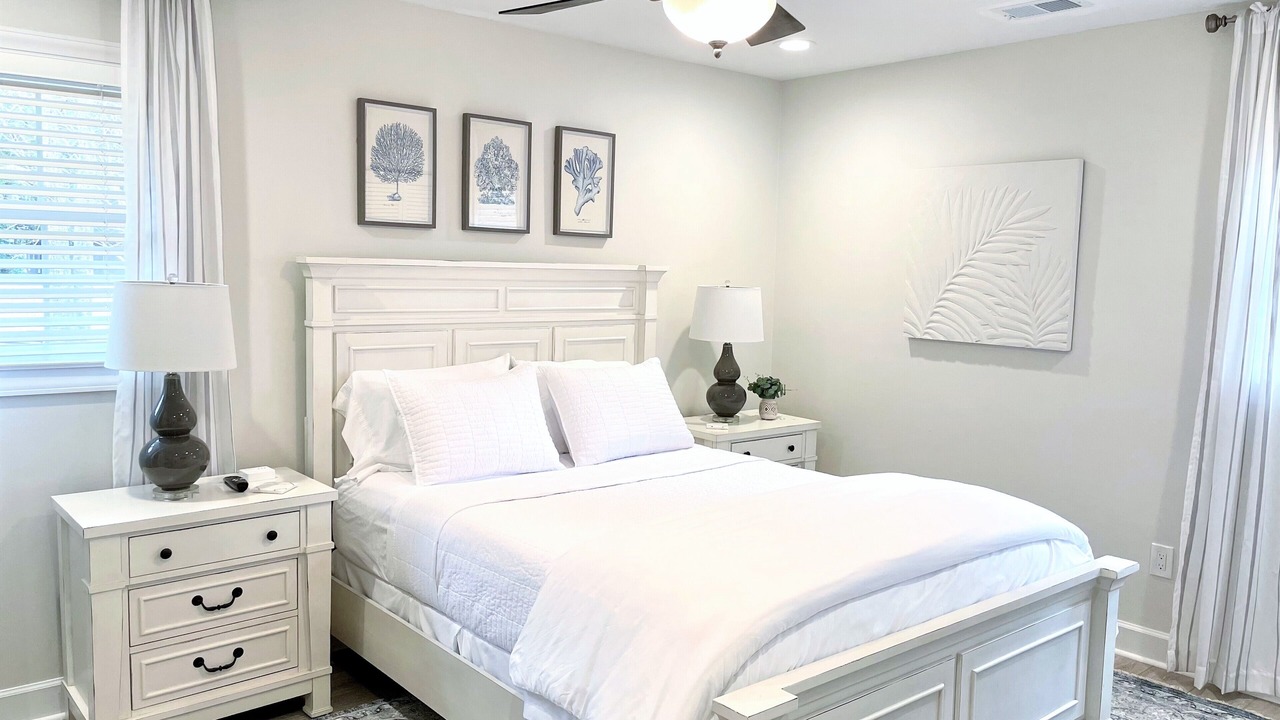 Photo of Bedroom in Harborgate Shores
