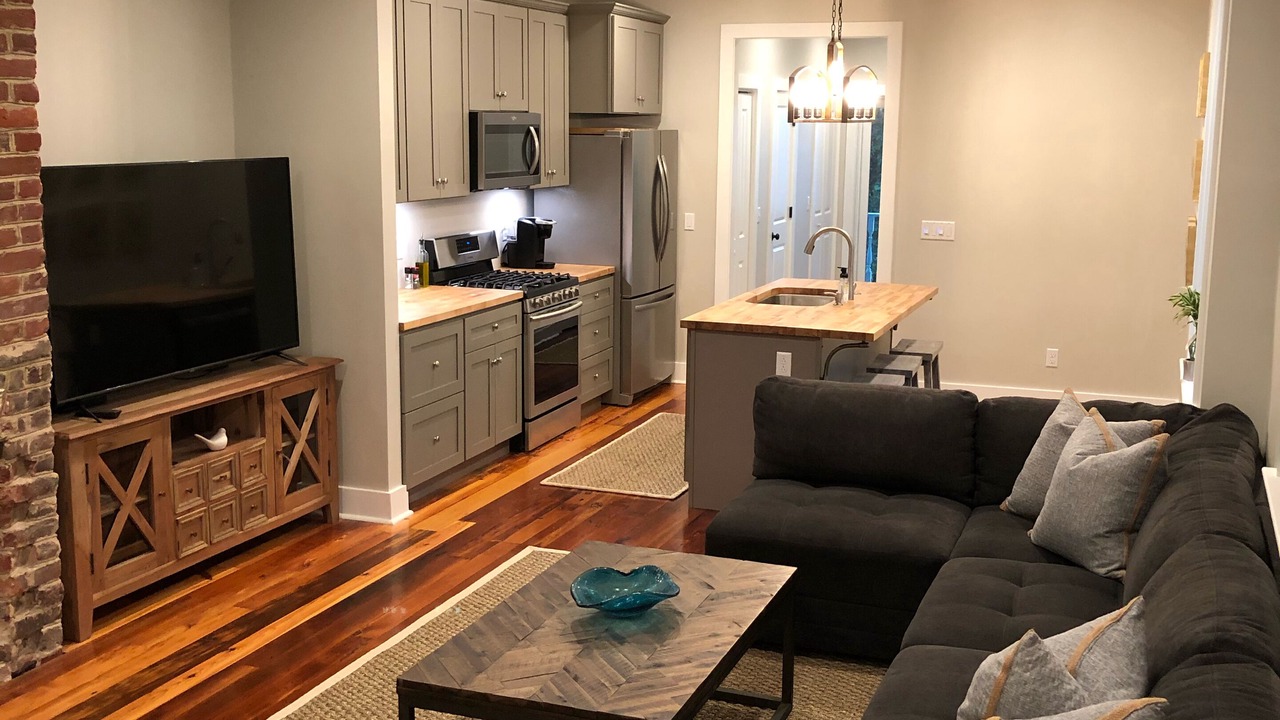 Photo of Livingroom in Downtown Charleston