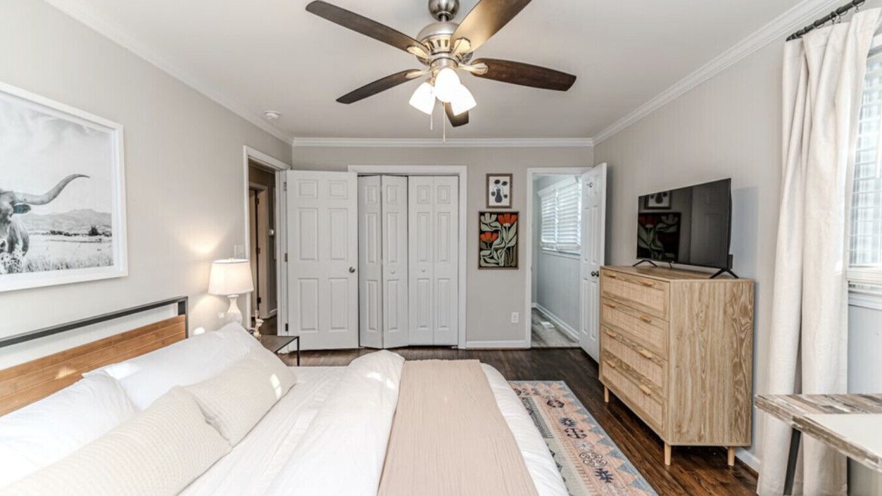 Photo of Bedroom in Garner