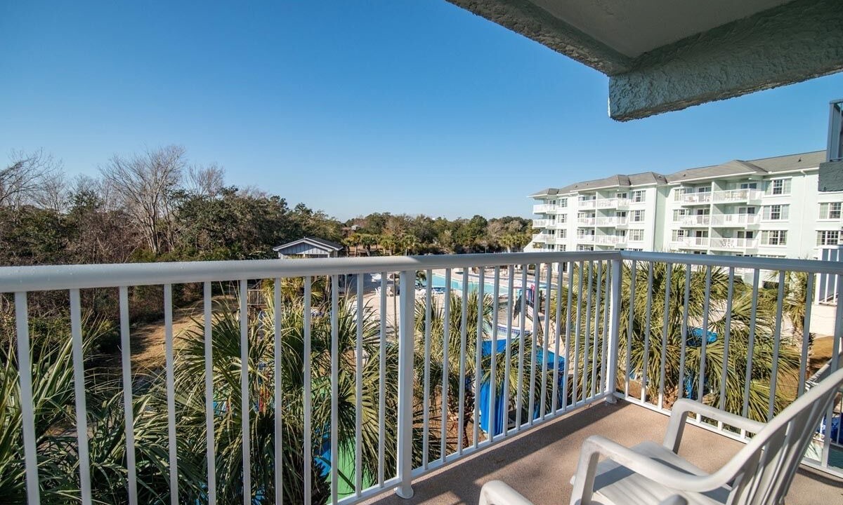 Photo of Patio Balcony in Litchfield by the Sea