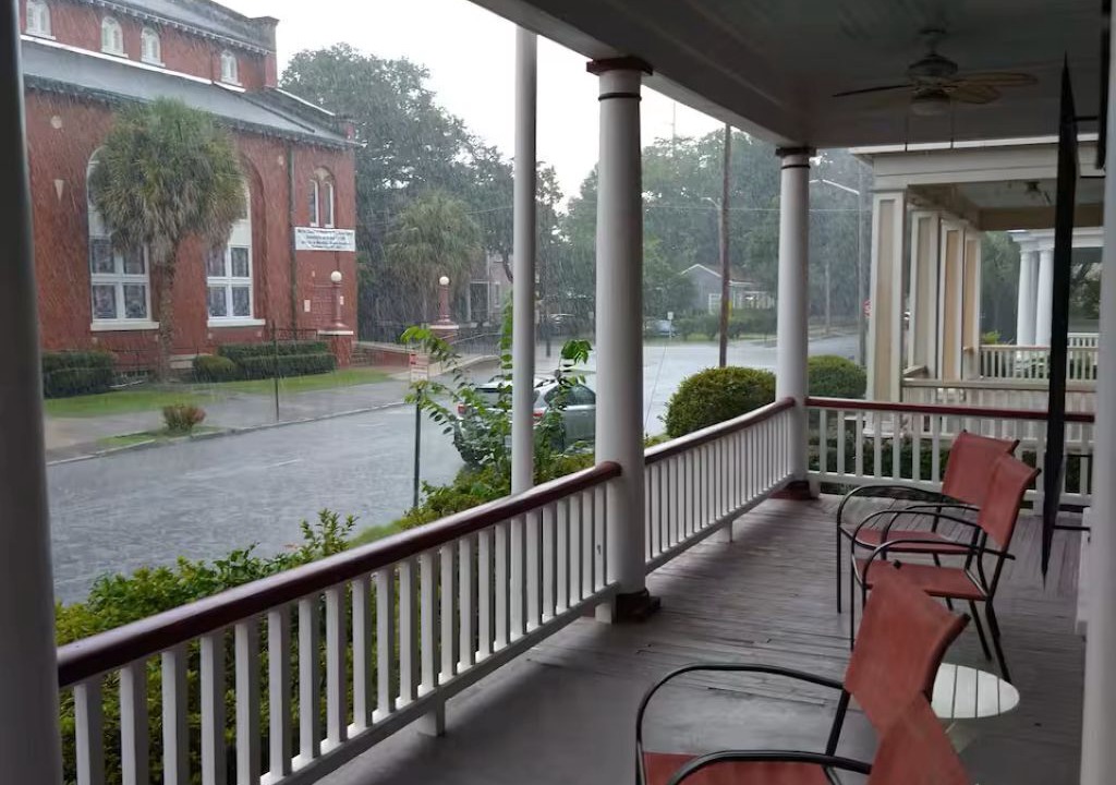 Photo of Patio Balcony in Metropolitan