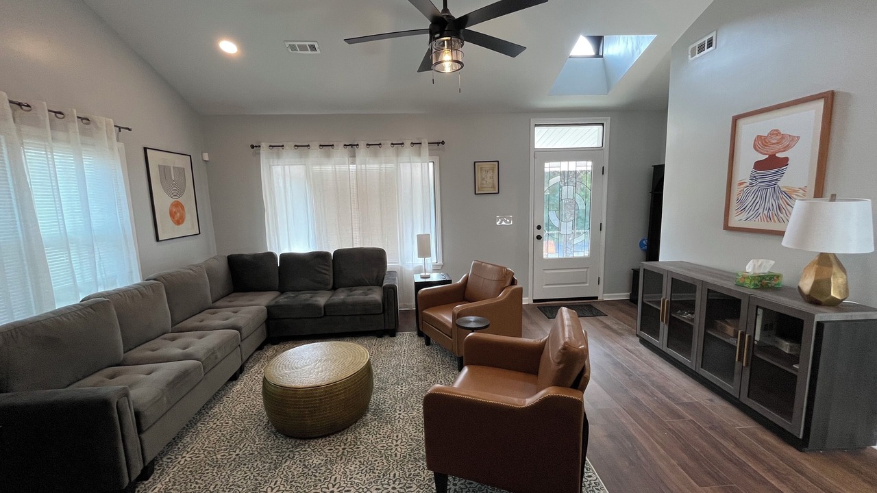 Photo of Livingroom in Lake City
