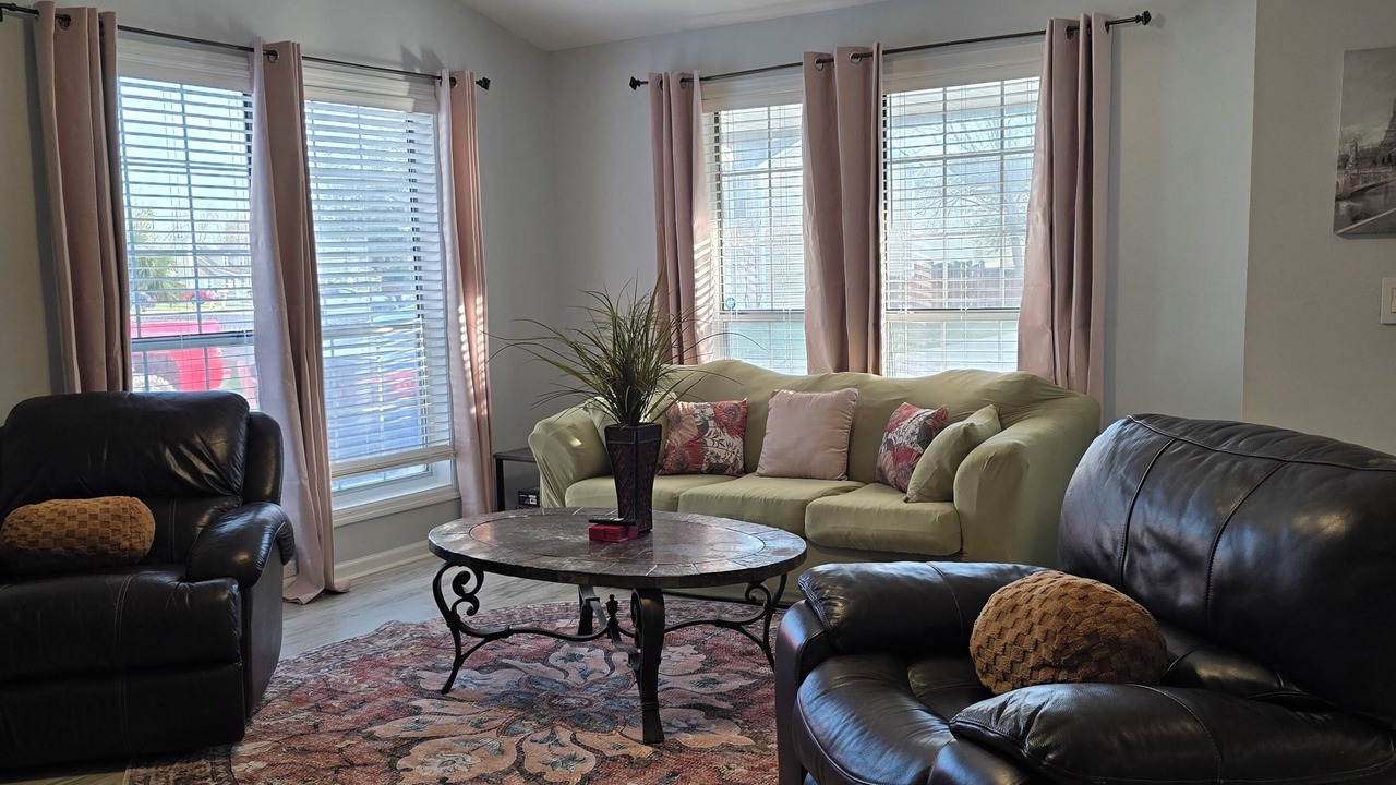 Photo of Livingroom in Goose Creek