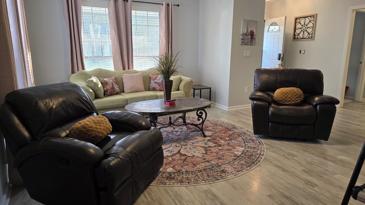 Photo of Livingroom in Goose Creek