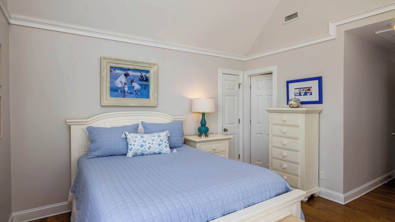 Photo of Bedroom in Oceanmarsh Subdivision