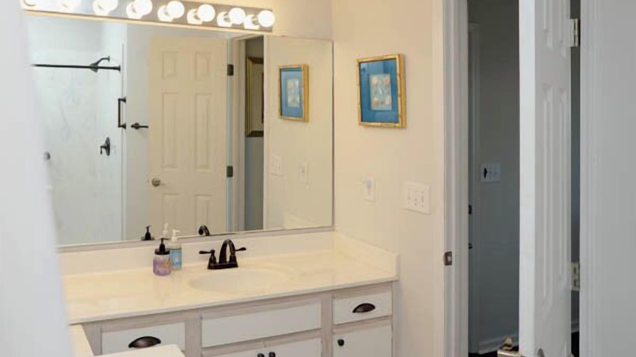 Photo of Bathroom in Waterford Plantation
