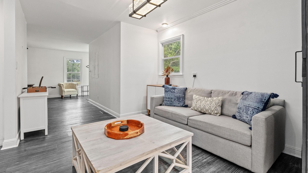 Photo of Livingroom in Mount Pleasant