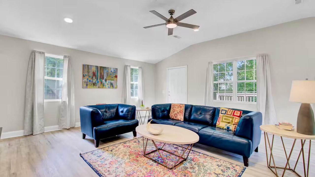 Photo of Livingroom in Goose Creek
