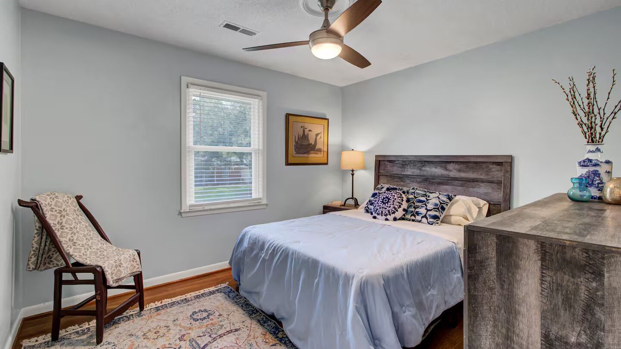 Photo of Bedroom in Hanahan