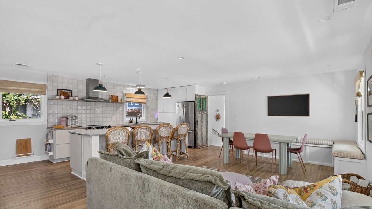 Photo of Livingroom in West Ashley