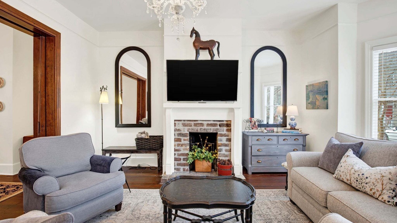 Photo of Livingroom in Beach Institute