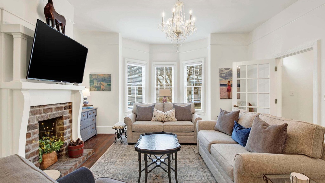 Photo of Livingroom in Beach Institute
