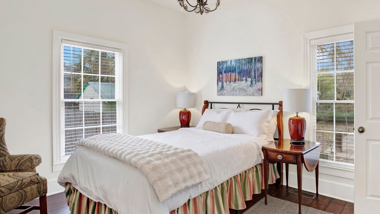 Photo of Bedroom in Beach Institute