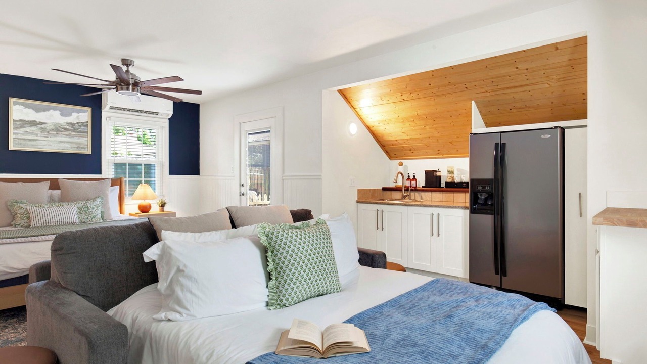 Photo of Bedroom in Whitemarsh Island