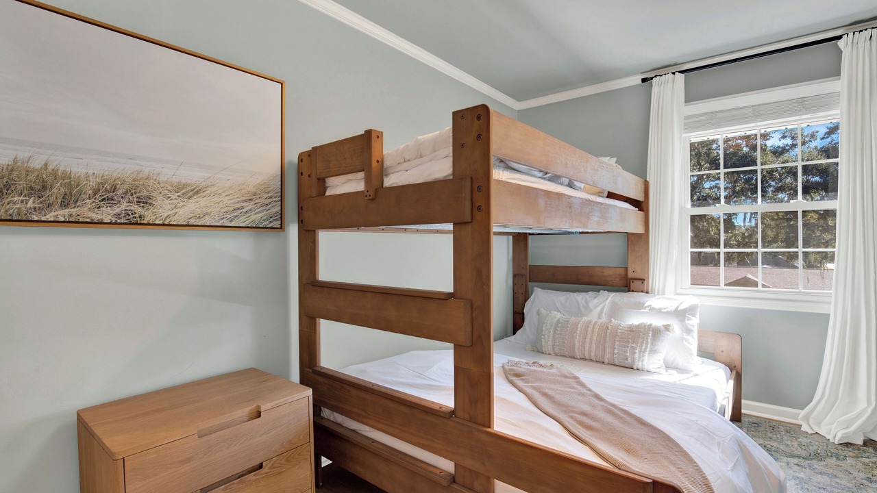Photo of Bedroom in Whitemarsh Island