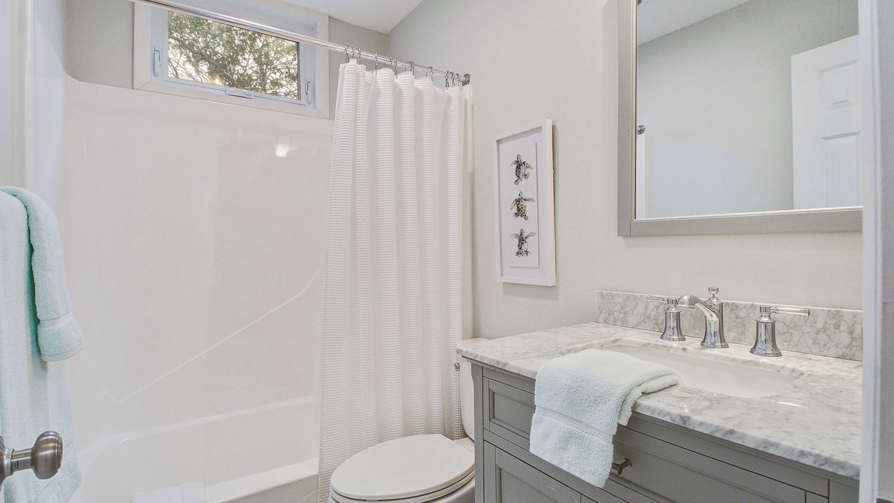 Photo of Bathroom in Tarpon Pond