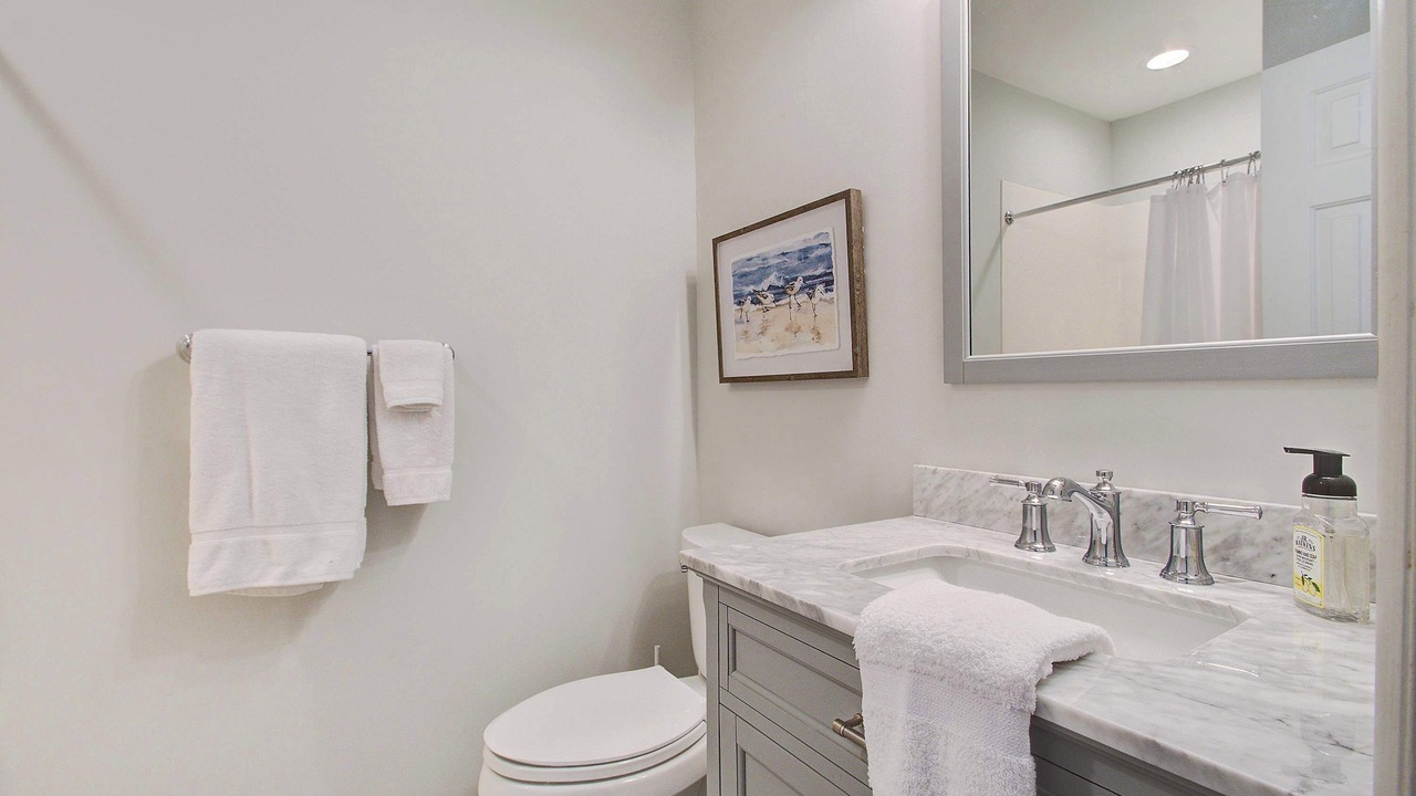 Photo of Bathroom in Tarpon Pond