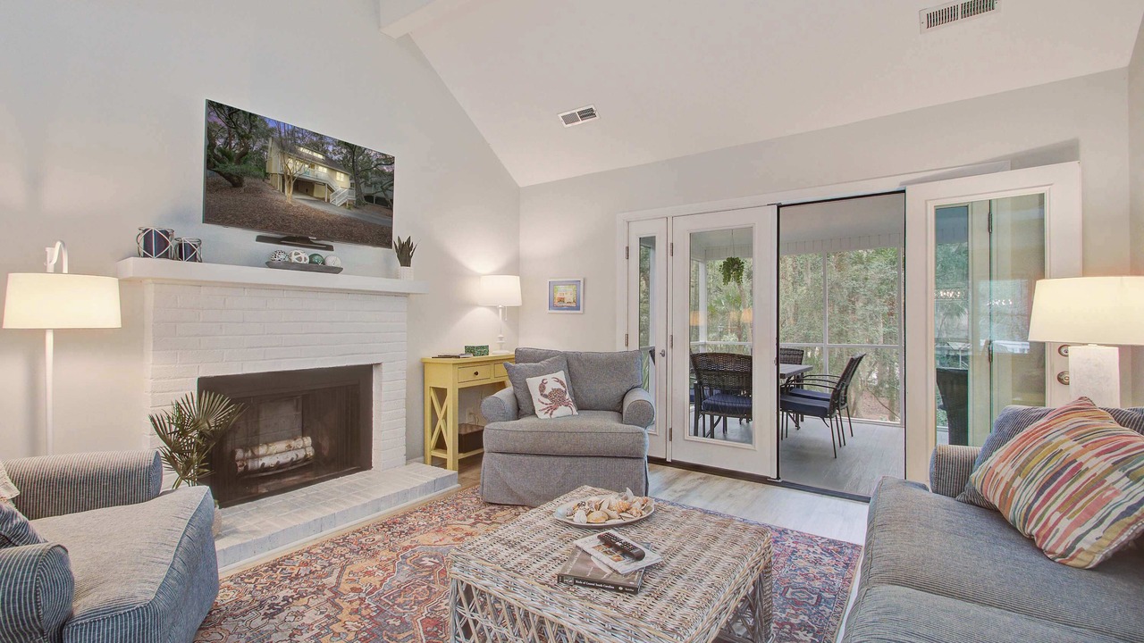 Photo of Livingroom in Tarpon Pond