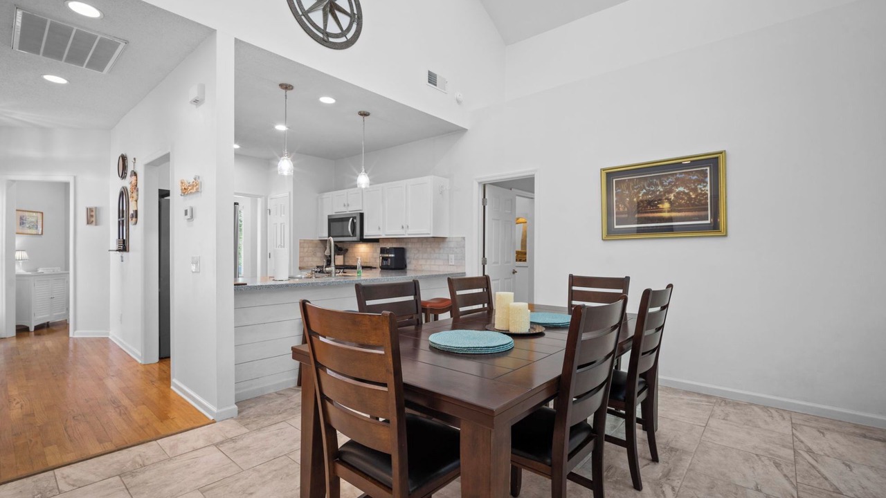 Photo of Livingroom in Deer Lake