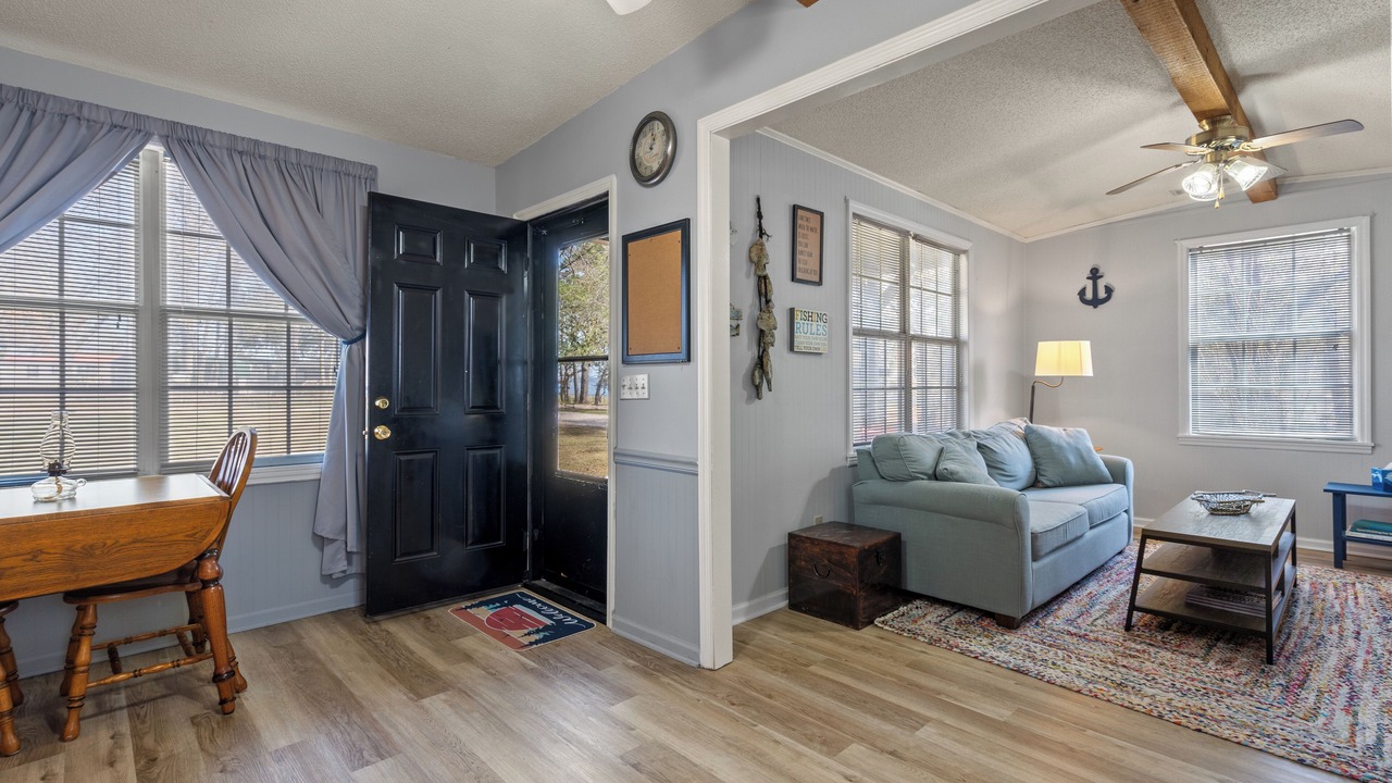 Photo of Livingroom in Santee