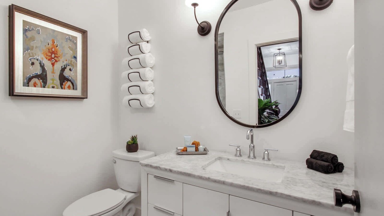 Photo of Bathroom in Savannah Victorian District