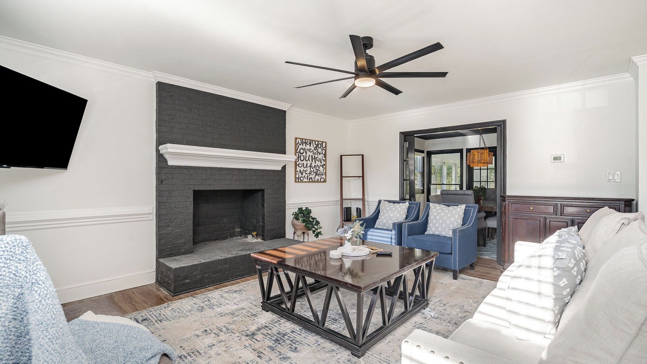 Photo of Livingroom in Mint Hill