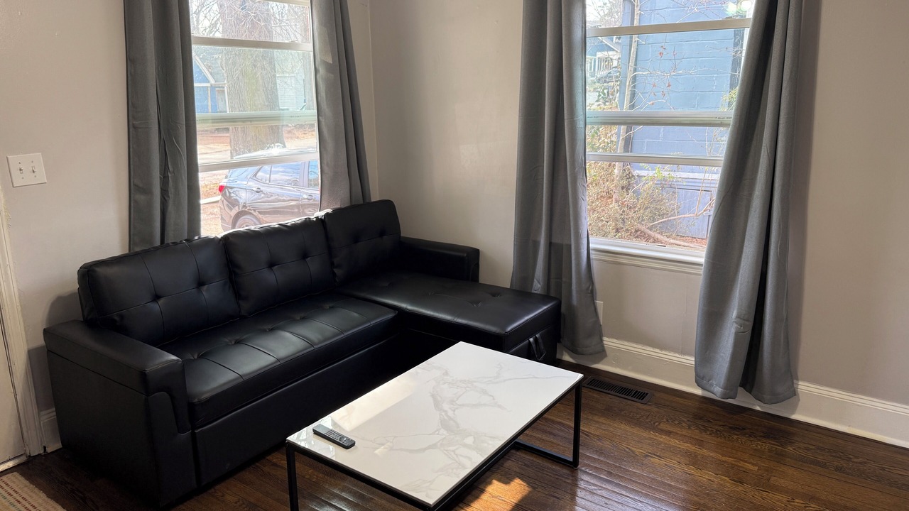 Photo of Livingroom in Enderly Park