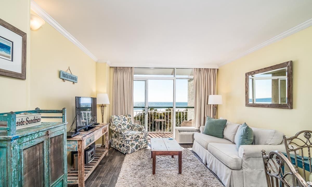 Photo of Livingroom in Litchfield by the Sea
