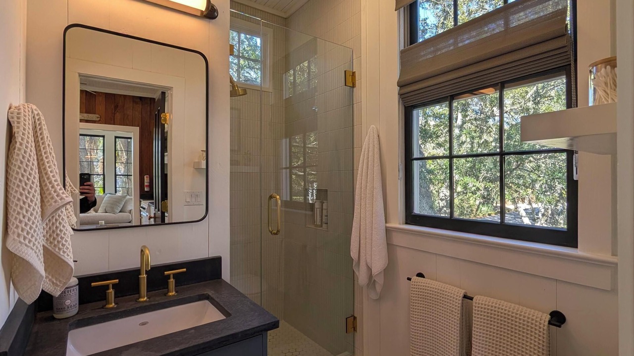Photo of Bathroom in Sullivan's Island