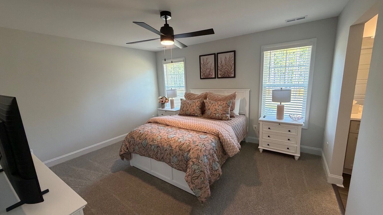 Photo of Bedroom in Five Points