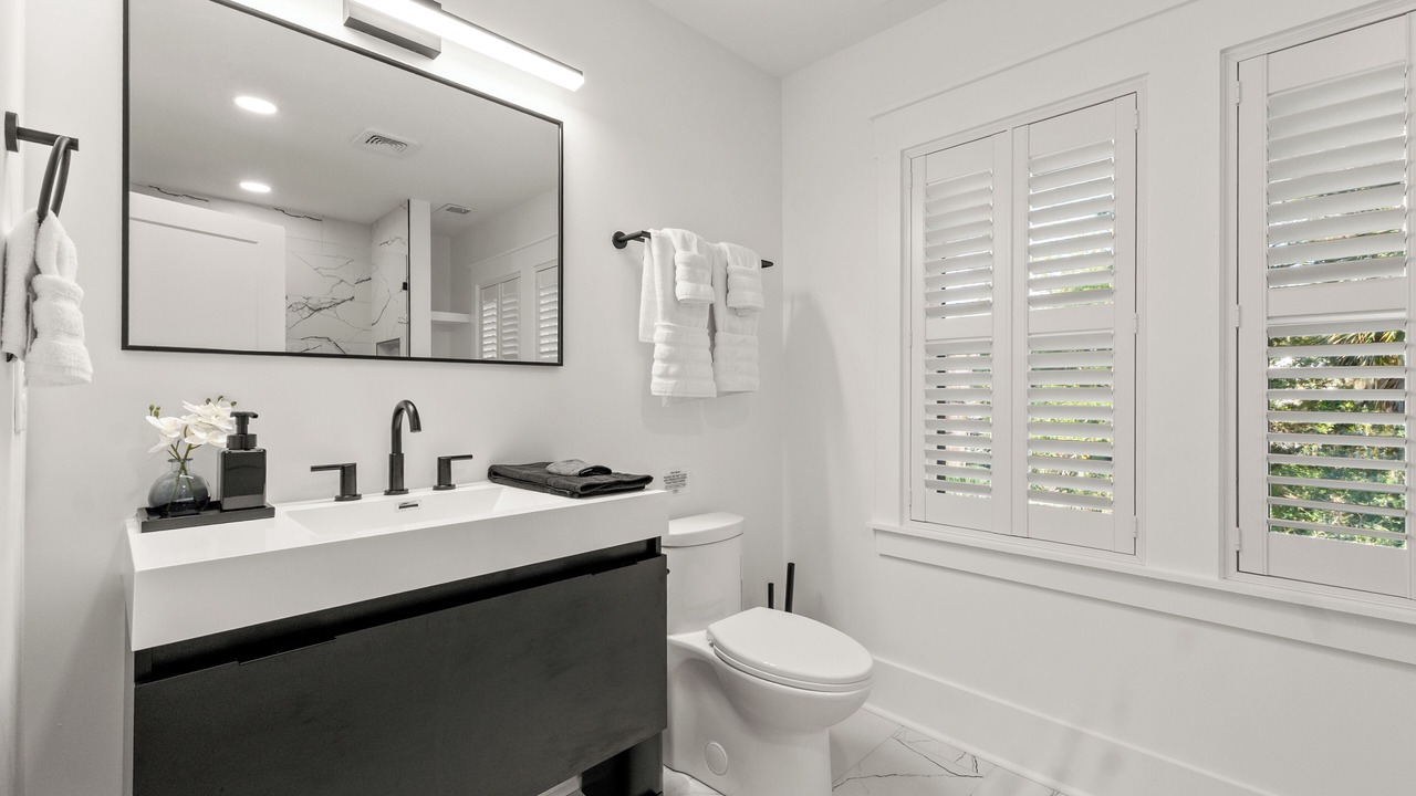 Photo of Bathroom in Ocean Ridge