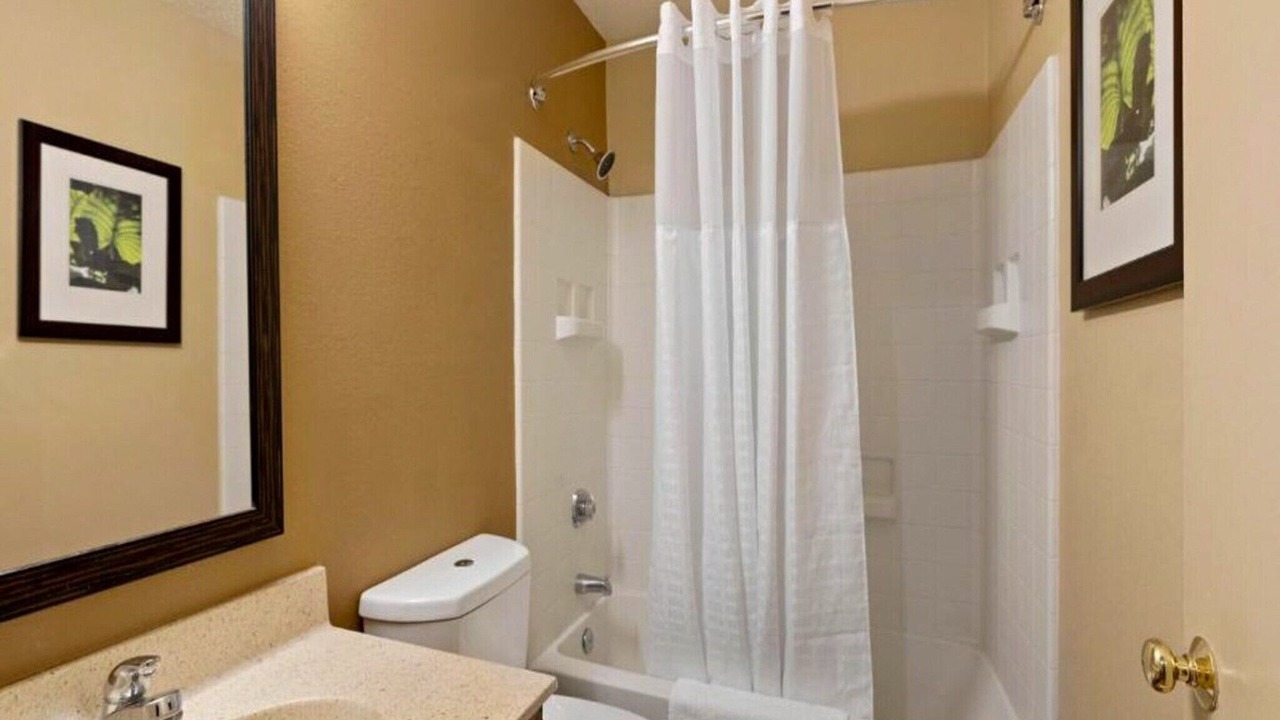 Photo of Bathroom in Executive Park