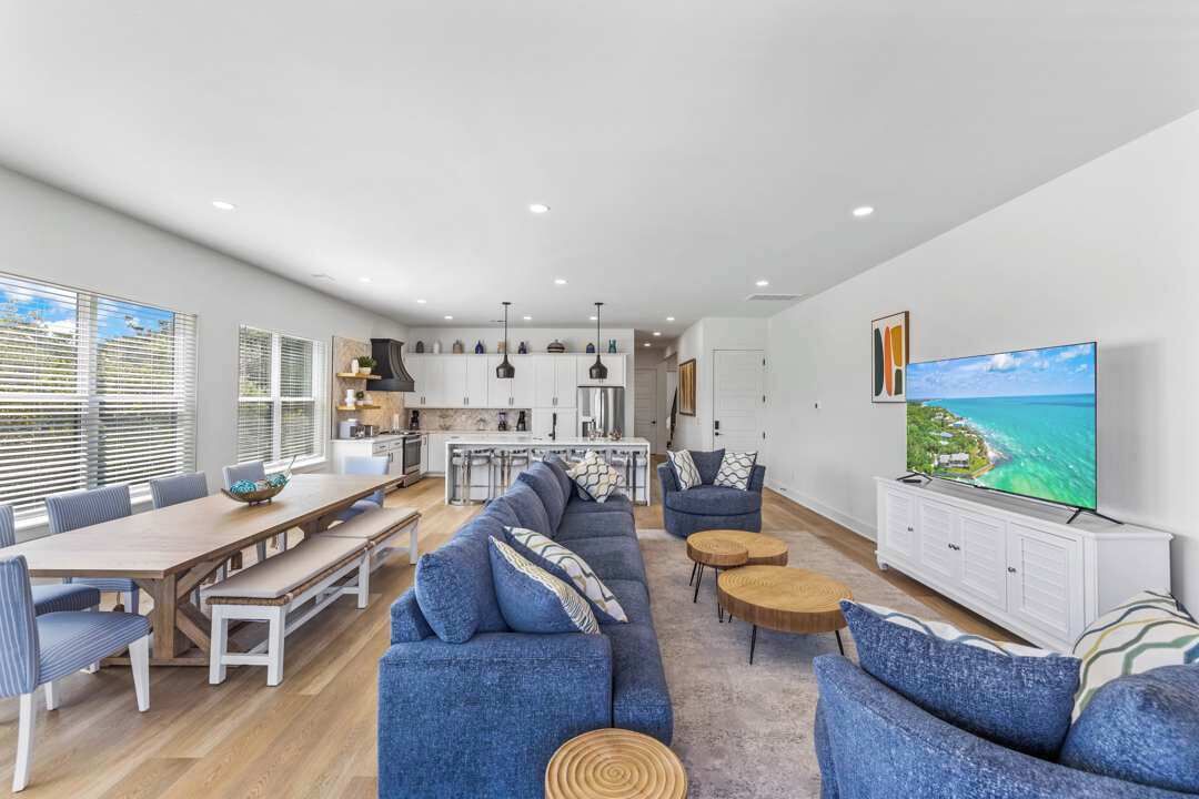 Photo of Livingroom in Long Bay Estates