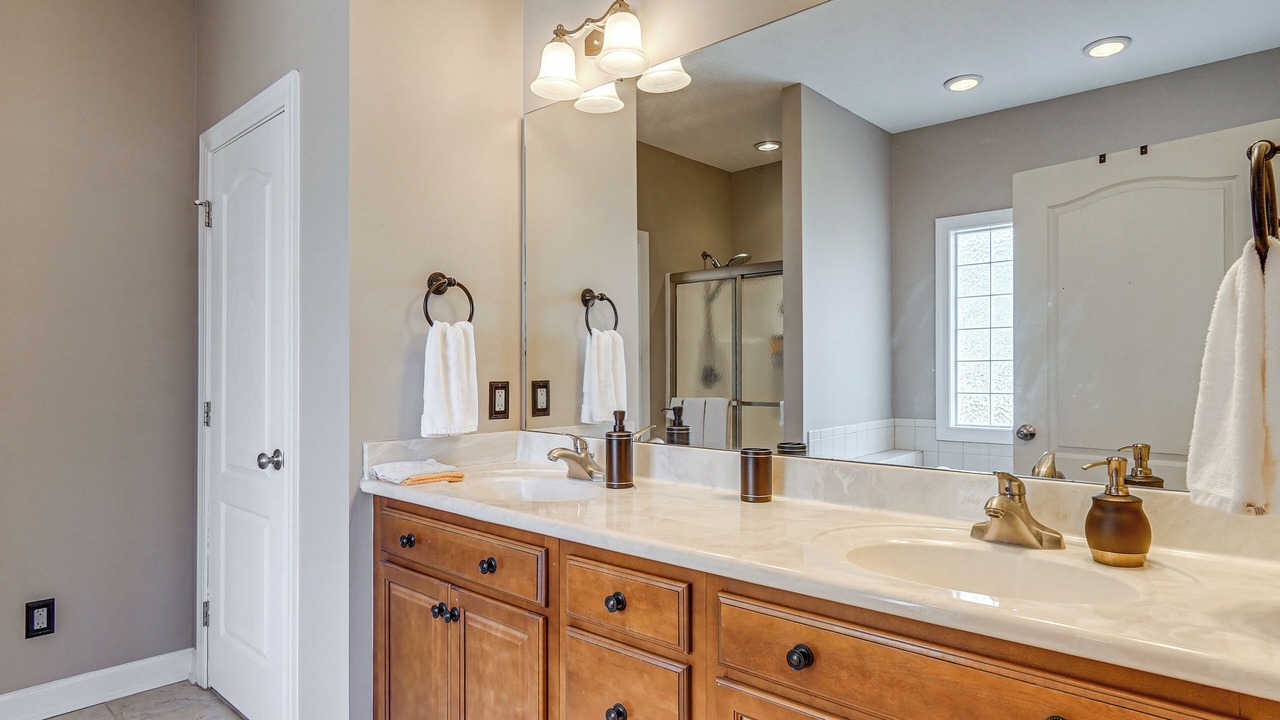 Photo of Bathroom in Olivia