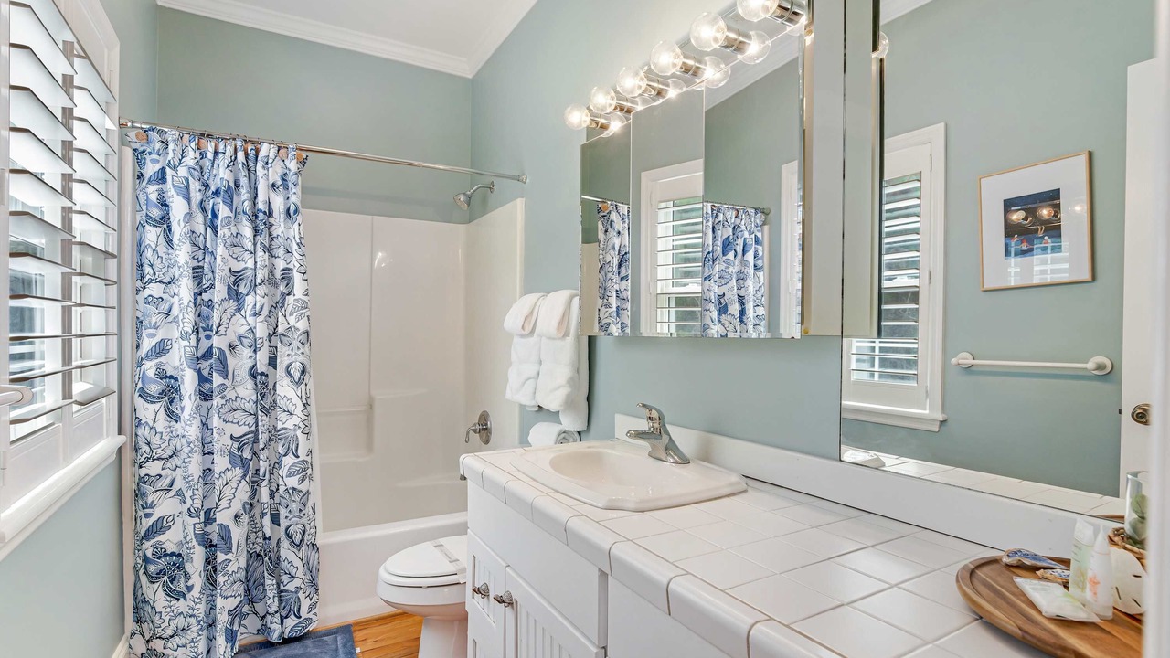 Photo of Bathroom in Ocean Ridge