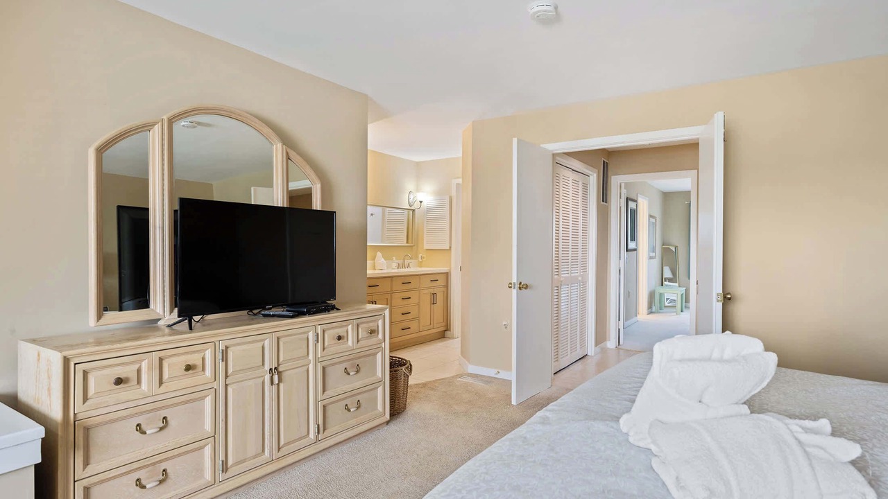 Photo of Bedroom in Shelter Cove