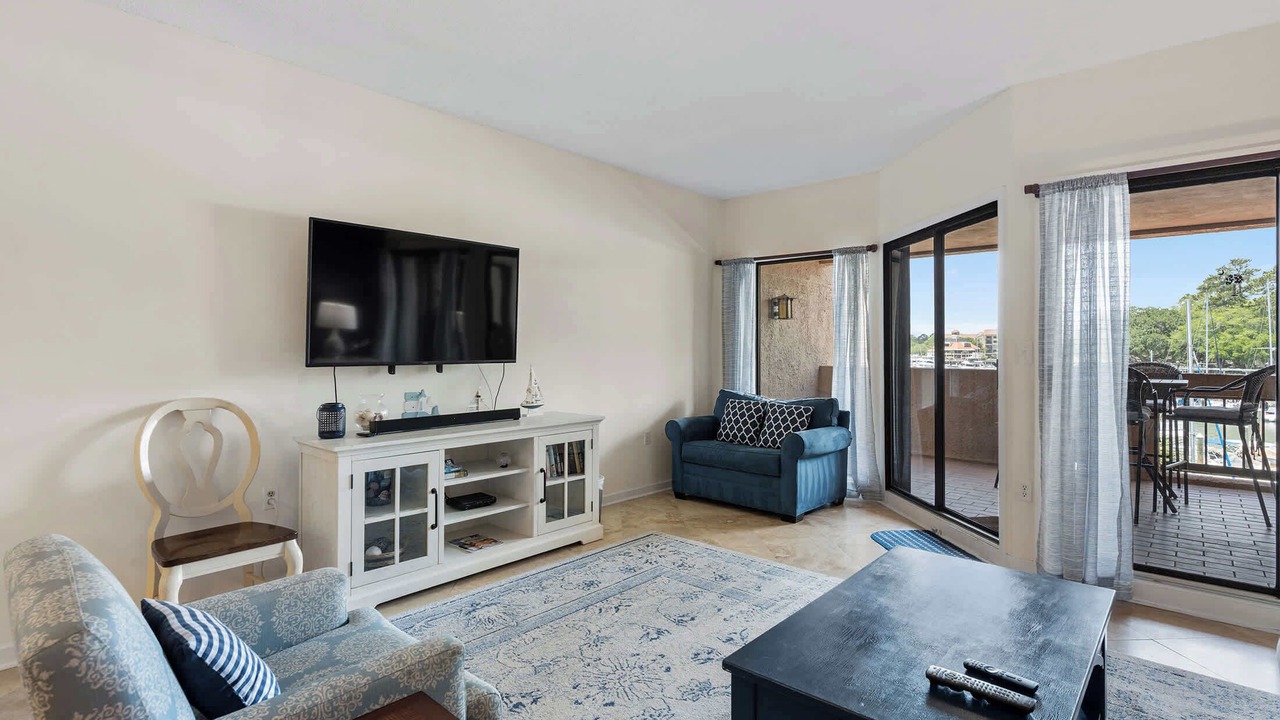 Photo of Livingroom in Shelter Cove