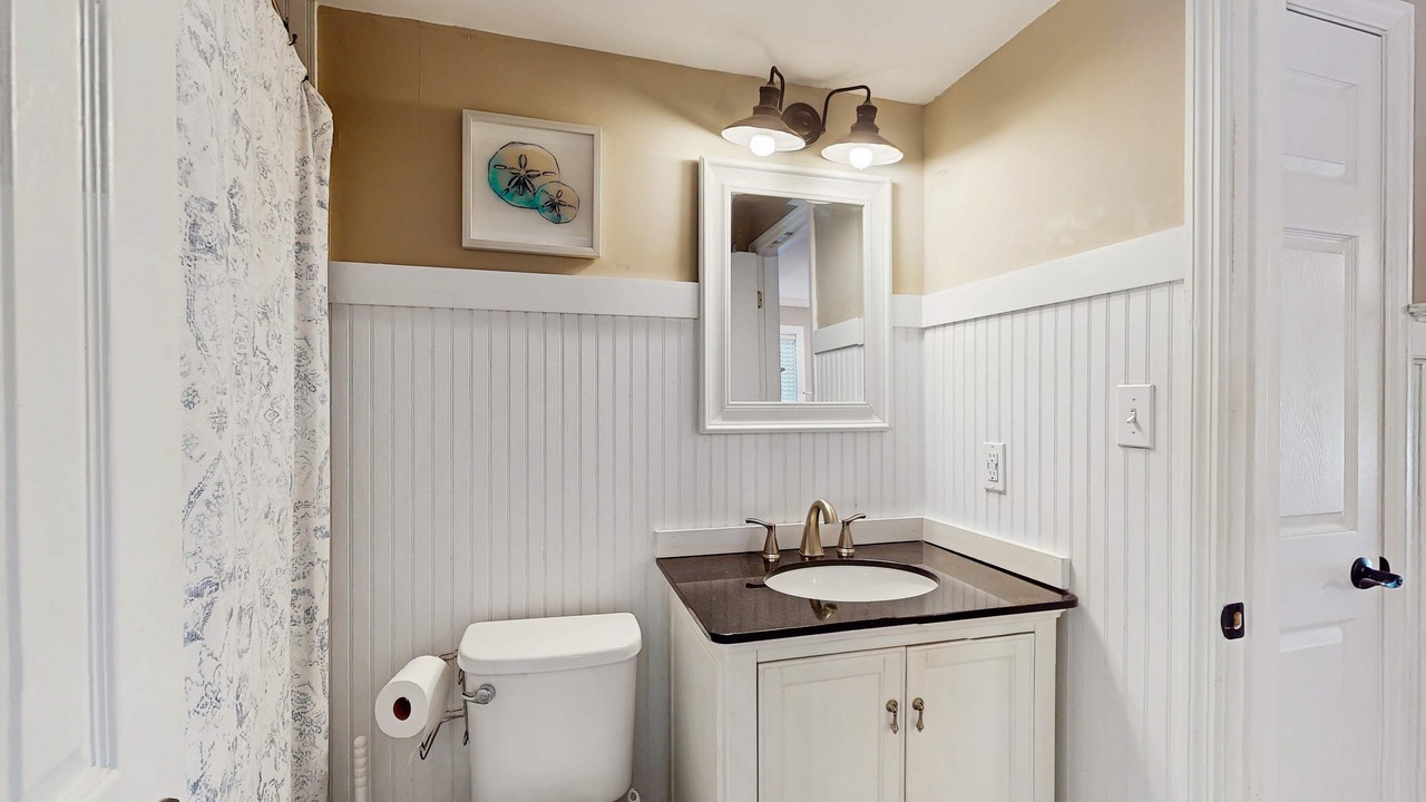Photo of Bathroom in Ocean Ridge