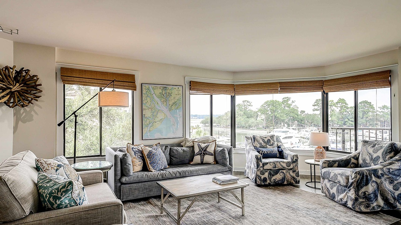 Photo of Livingroom in Shelter Cove