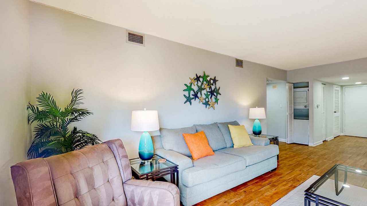 Photo of Livingroom in Harbour Town