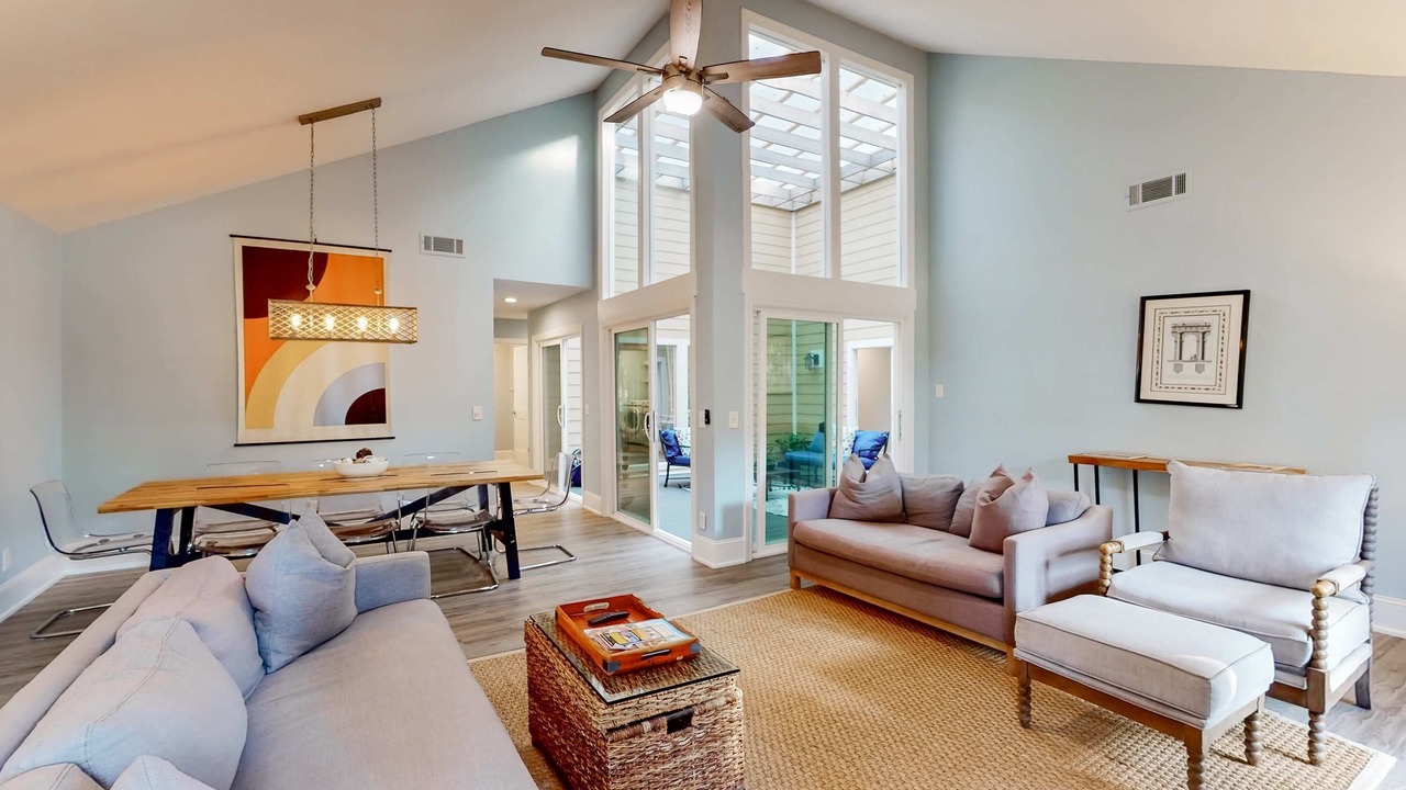 Photo of Livingroom in Lawton Woods