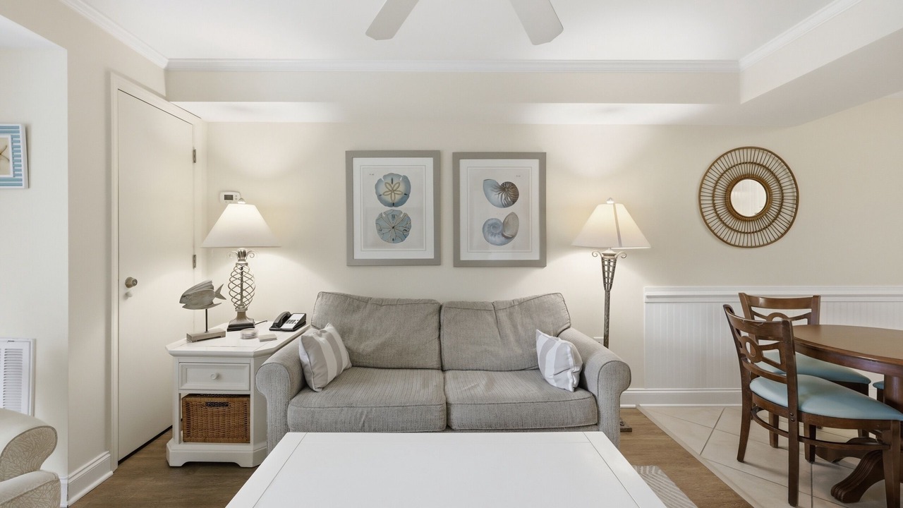 Photo of Livingroom in North Litchfield Beach