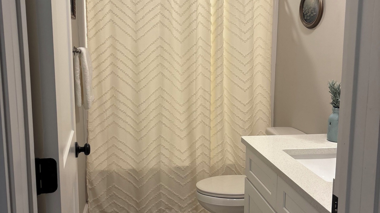 Photo of Bathroom in Melrose on the Beach