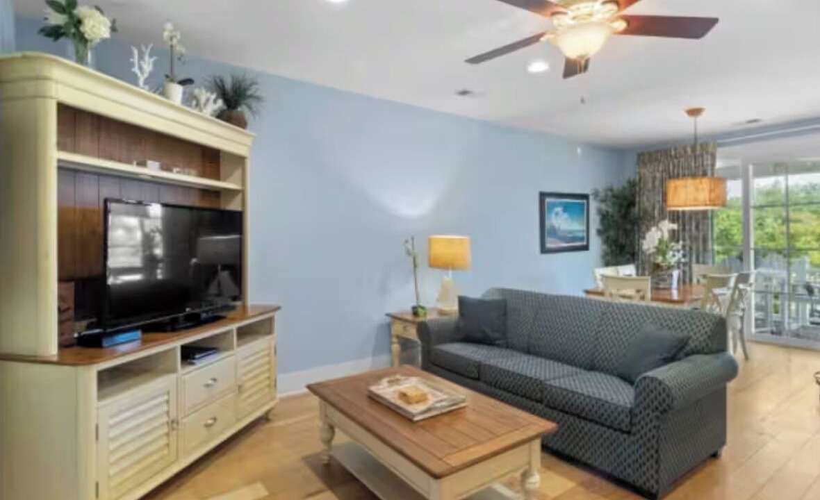 Photo of Livingroom in Windy Hill