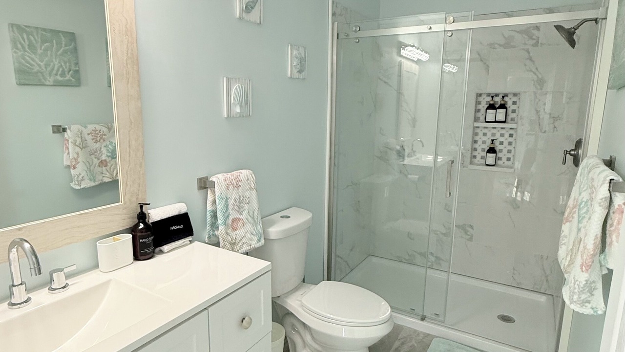 Photo of Bathroom in Beachwalk