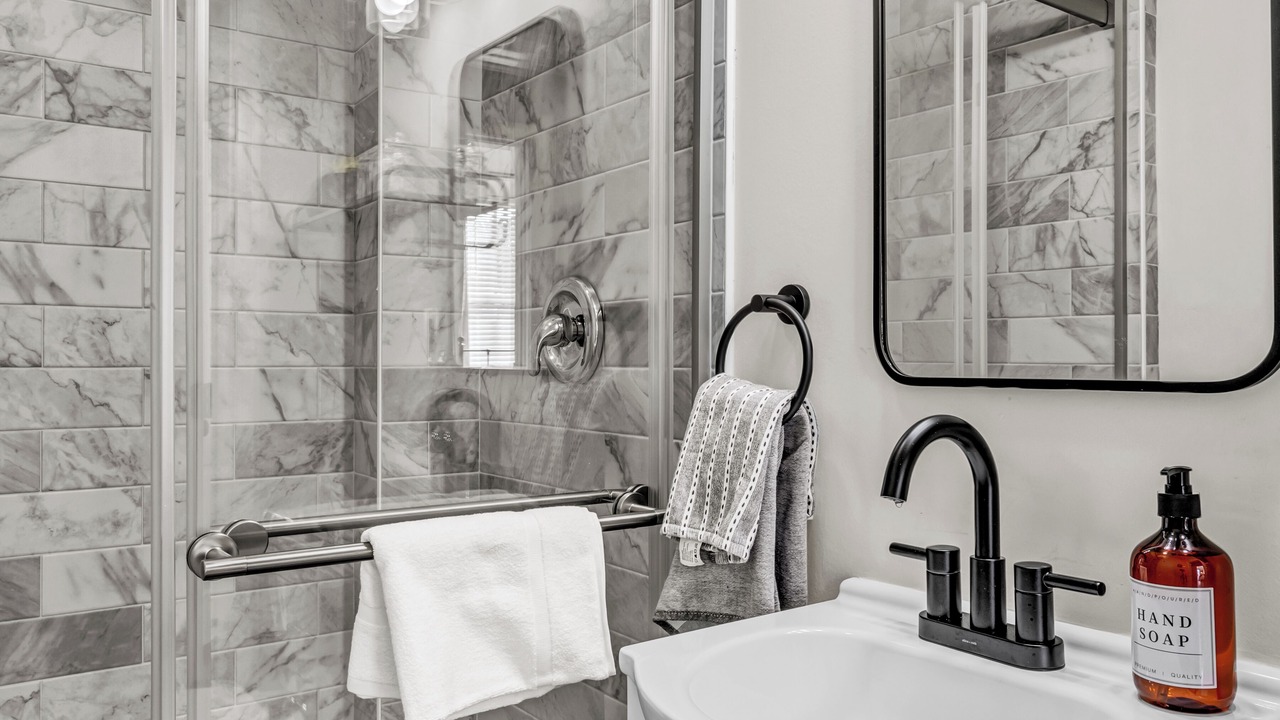 Photo of Bathroom in Thomas Square
