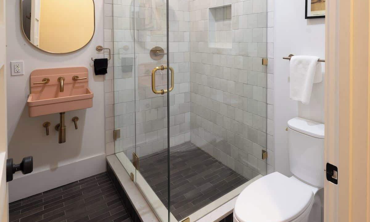 Photo of Bathroom in Cannonborough Elliotborough
