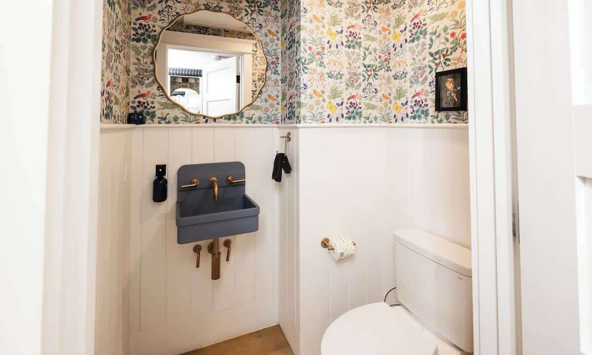 Photo of Bathroom in Cannonborough Elliotborough