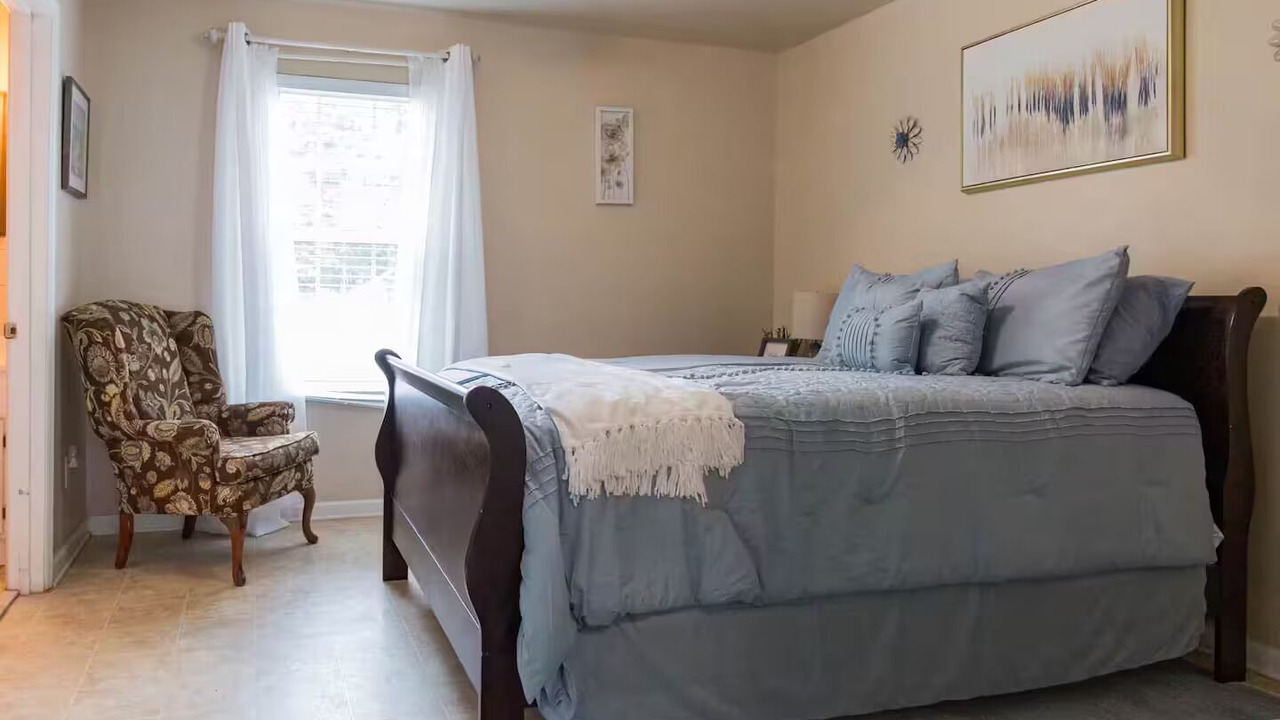 Photo of Bedroom in Pineville