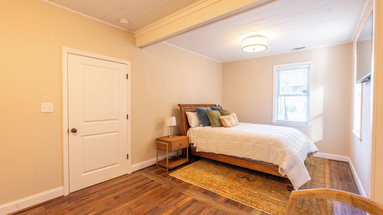 Photo of Bedroom in Thunderbolt